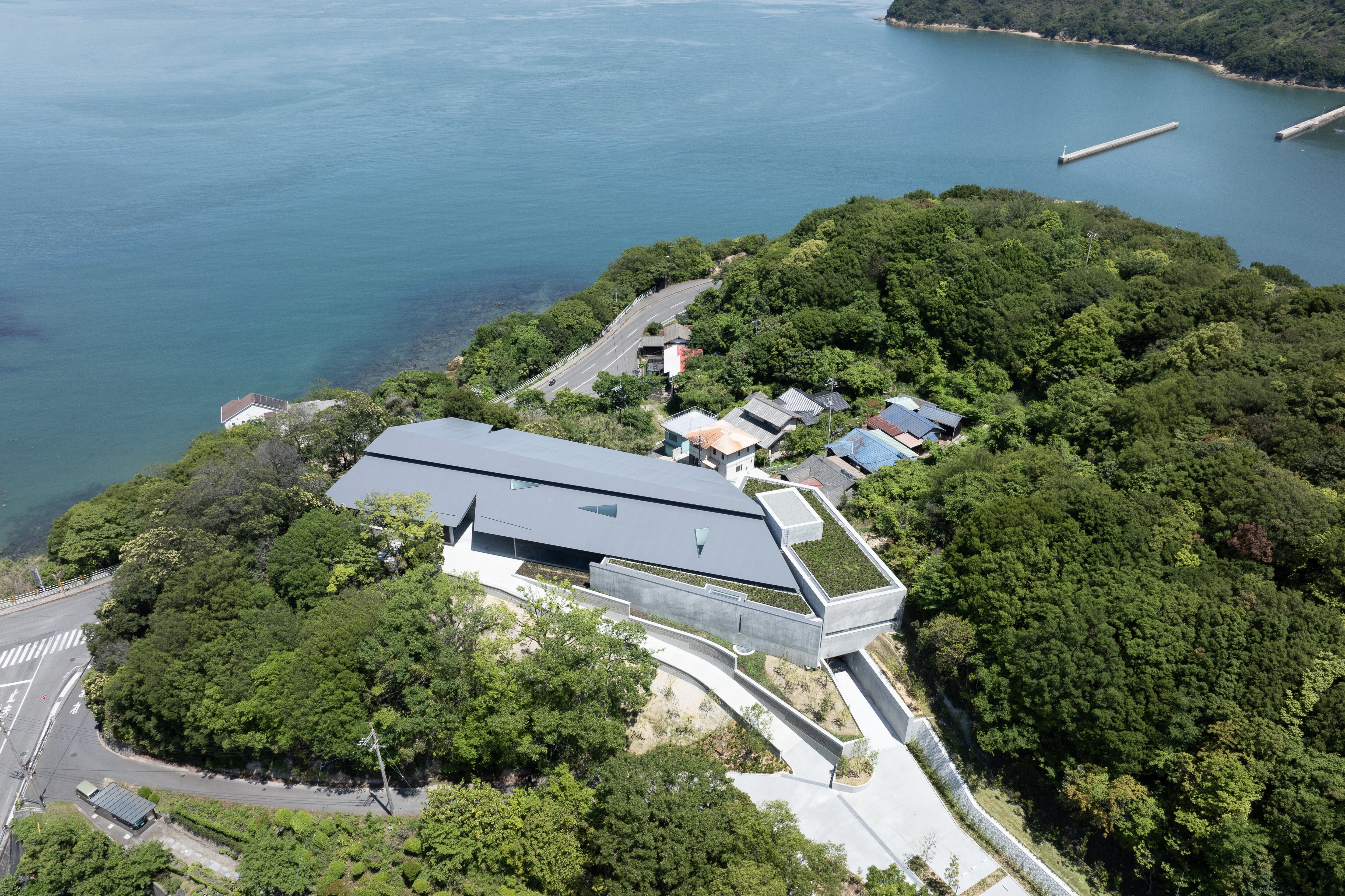 naoshima_new_art_museum_of_art01.jpg