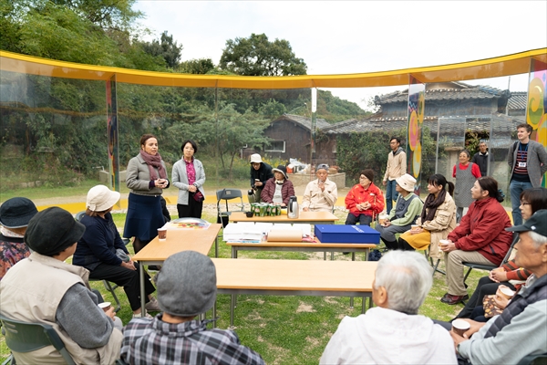 犬島「家プロジェクト」A邸の作品公開を記念した島民お披露目会とワークショップを開催しました。